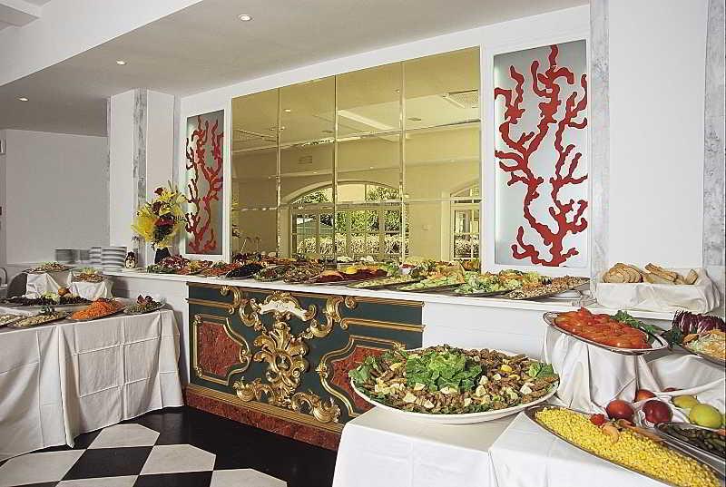 M Glamour Hotel Gabicce Mare Restoran fotoğraf
